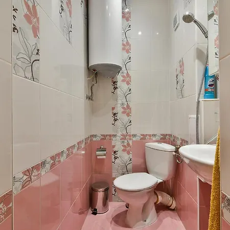 Lovely Budget 1-br Flat Top Center And Sea Garden Apartment *