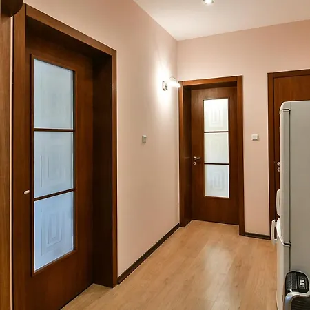 Lovely Budget 1-br Flat Top Center And Sea Garden Apartment *
